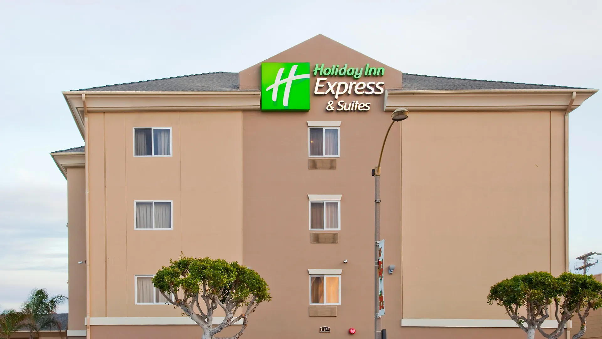 Holiday Inn Express Hotel & Suites Los Angeles Airport Hawthorne By Ihg